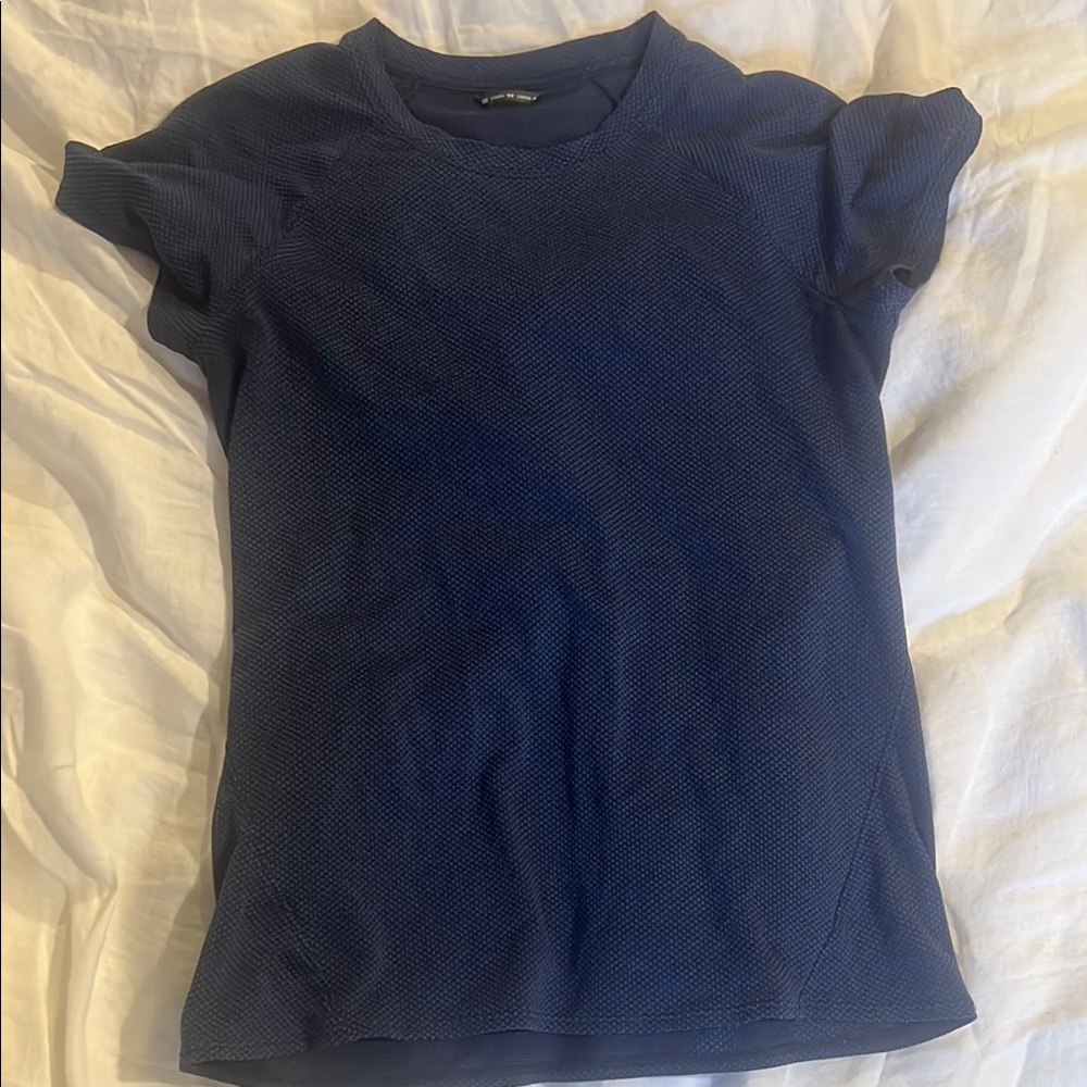 Oiselle W’s Flyout Short Sleeve size 2